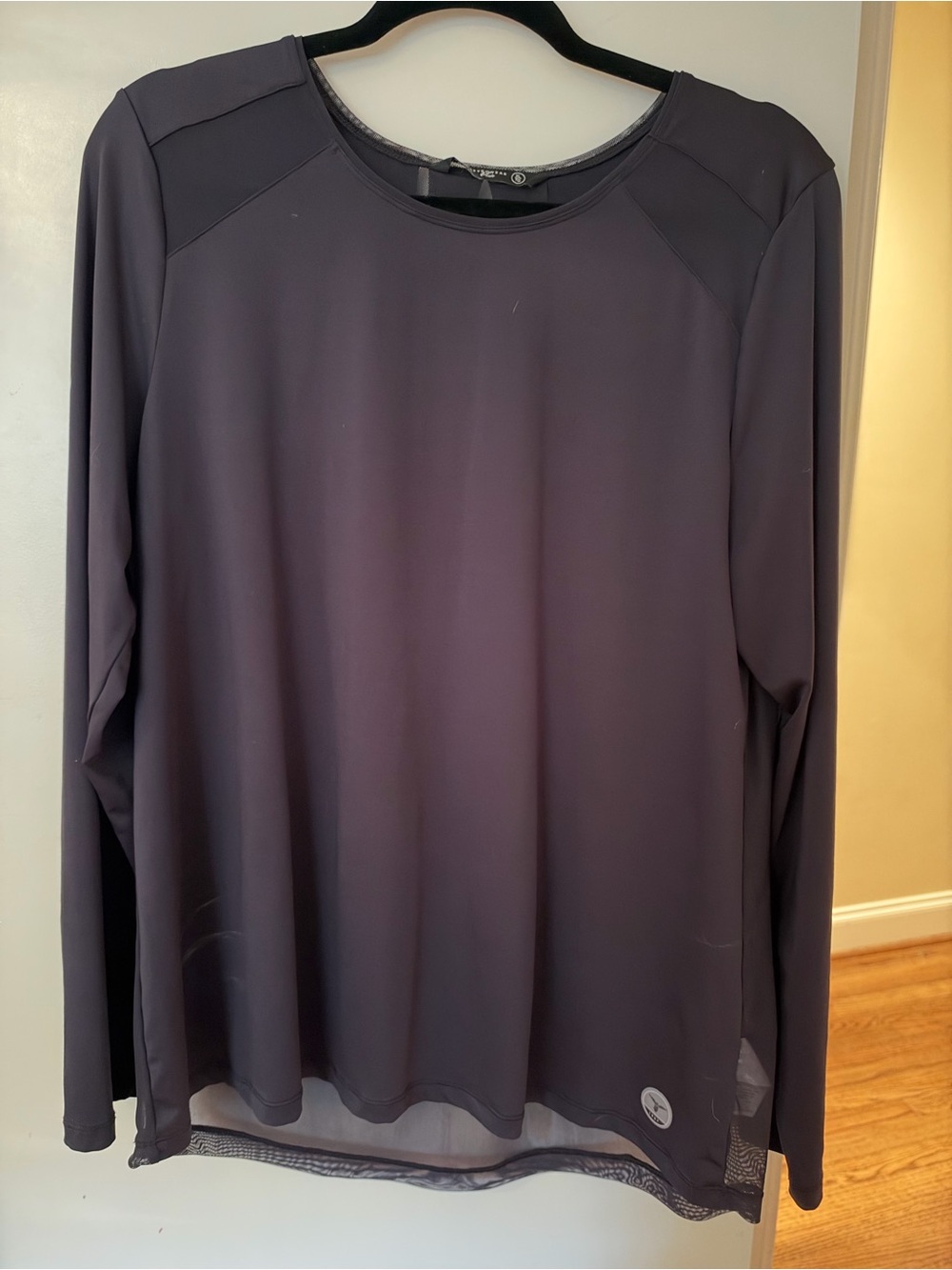Champions Golf Club Levelwear Verve Long Sleeve Workout Top – Size XL